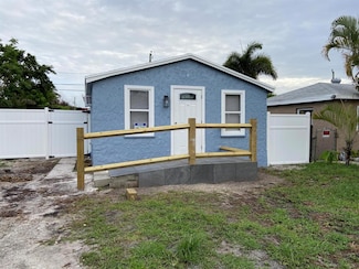1076 Highview Rd, Lantana, FL 33462
