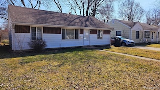 26620 Academy St, Roseville, MI 48066