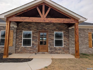 102 Treva Ln, Hazel Green, AL 35750