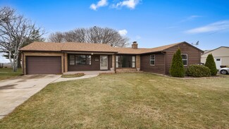 422 N Hannah Ave, Mount Morris, IL 61054