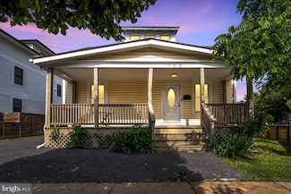 703 N Barton St, Arlington, VA 22201