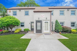 504 Lake Ct Unit 504, Middle Island, NY 11953