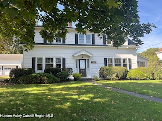 729 Springtown Rd, Tillson, NY 12486