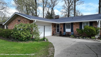 3007 Cooley Dr, Lansing, MI 48911