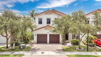 10574 NW 70th Ln, Doral, FL 33178