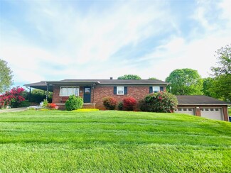 1515 Fairway Acres Rd, Lenoir, NC 28645
