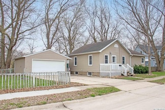 805 S Polk Ave, Mason City, IA 50401