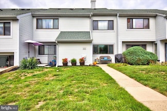 202 Freedom Cir Unit 392, Harleysville, PA 19438