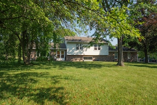 21200 82nd St, Bristol, WI 53104