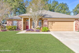 326 Pear Tree Cir, Broussard, LA 70518