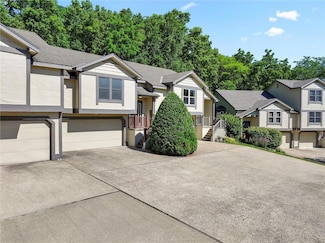 1424 Applegate Ct Unit B, Lawrence, KS 66049
