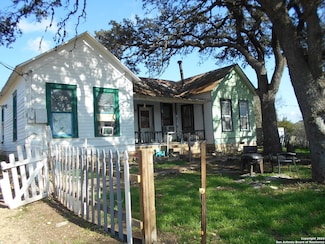 543 Narrows Rd, Blanco, TX 78606