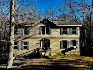 108 Red Shale Rd, Hawley, PA 18428