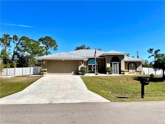 54 Triangle St, Port Charlotte, FL 33954