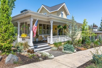1335 NW Mt Washington Dr, Bend, OR 97703