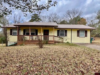 1000 N Estes Ave, Yellville, AR 72687