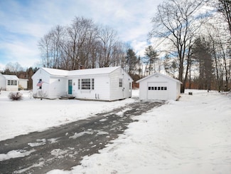 1176 Sunset Dr, Willsboro, NY 12996