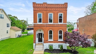 2733 Rutger St, Saint Louis, MO 63104