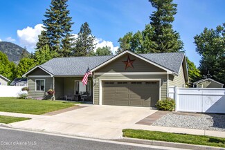 318 Huppert Ln, Sandpoint, ID 83864