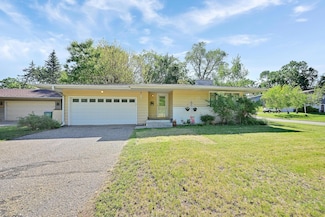 2221 Texas Ave S, Saint Louis Park, MN 55426
