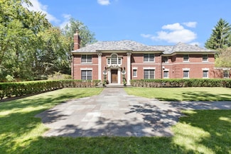 58 Woodley Rd, Winnetka, IL 60093