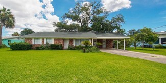 2324 Pretty Bayou Dr, Panama City, FL 32405