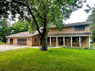 774 Dugdale Ave, Worthington, MN 56187