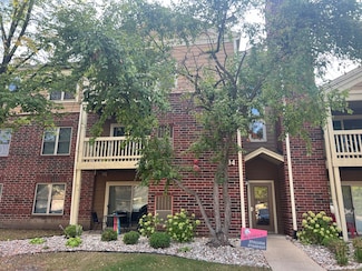 104 Glengarry Dr Unit 208, Bloomingdale, IL 60108
