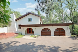 1919 Timberline Spur, Hopkins, MN 55305