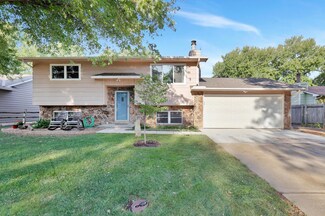1519 Janzen St, Mulvane, KS 67110