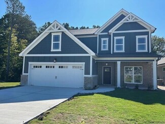 2632 Firefly Field Rd, Collegedale, TN 37363