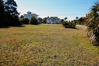 2907 Palmetto Blvd, Edisto Beach, SC 29438