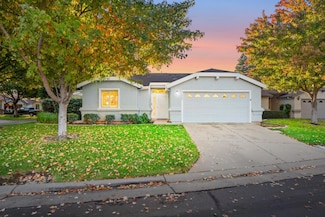 7598 Sunmore Ln, Sacramento, CA 95828