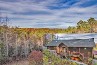 815 Smokey Hollow Dr, Murphy, NC 28906