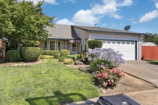 208 Palomar Dr, Lodi, CA 95242