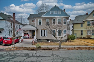 4 Elizabeth St, Port Jervis, NY 12771