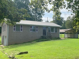 1137 Drake Rd, Adams, TN 37010