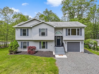 2105 Cottonwood Ln, Tobyhanna, PA 18466