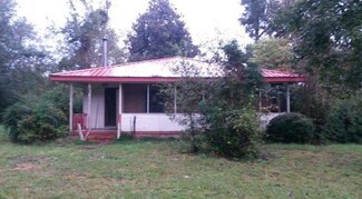 176 Boggy Swamp Rd, Kingstree, SC 29556
