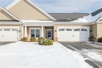 71 Balmoral Dr, Penfield, NY 14450