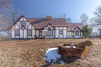 938 N Fairview Rd, Mammoth Spring, AR 72554