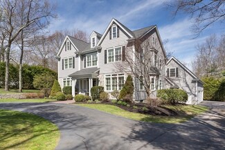 7 Summer Heights Dr, Franklin, MA 02038