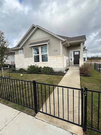 201 Pinnacle Ln Unit 105, Niederwald, TX 78640