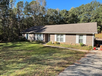 301 Honeysuckle Rd, Troy, AL 36081