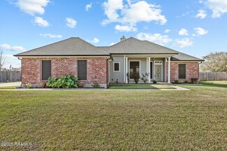 209 Stag's Leap Ln, Broussard, LA 70518