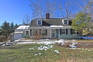 315 Willowbrook Ln, Cincinnati, OH 45215