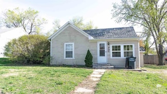 920 Crawford St, Clay Center, KS 67432
