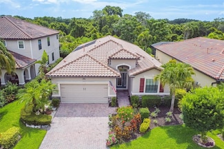 8112 36th St E, Sarasota, FL 34243