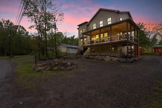 7669 Lake Shore Dr, Pocono Lake, PA 18347