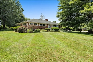759 Valley View Dr, Brookfield, OH 44403
